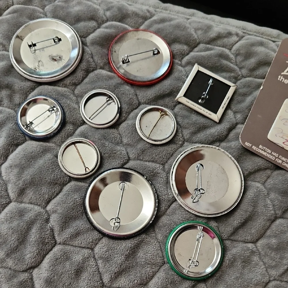 Buttons Assorted Colorful Pin Set - Picture 5 of 11